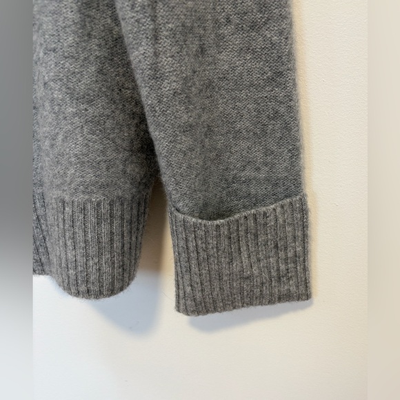 Tahari 100% Boiled 2- PlyCashmere Polo-Neck Kangaroo Pocket Sweater, size : med - Picture 3 of 8